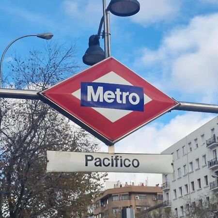 Loft 4 Personas Centrico Madridアパートメント エクステリア 写真