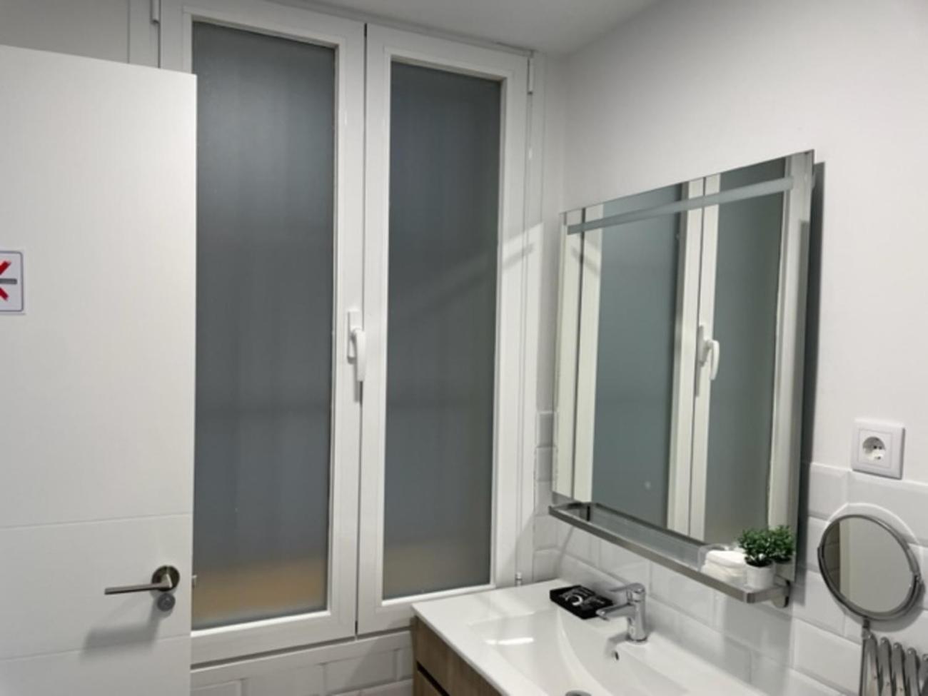 Loft 4 Personas Centrico Madridアパートメント エクステリア 写真